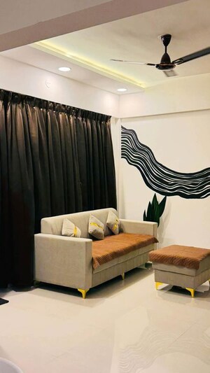 2 BHK Apartment For Rent in Mukta Apartment 10th Main, Khar West