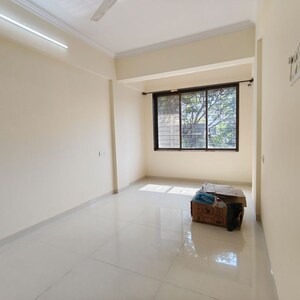 Room in 2 BHK Apartment at Shree Ostwal Asha Nagar, Andheri East – for Rent