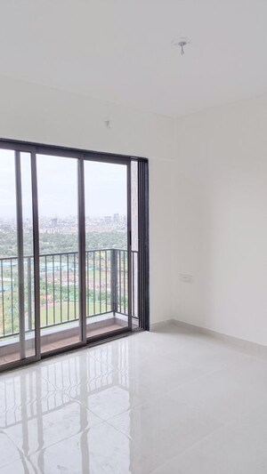 Room in 2 BHK Apartment at Runwal My City Phase II Cluster 05, Dombivli East – for Rent