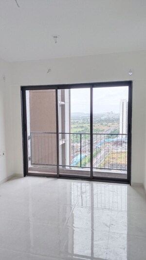 Room in 2 BHK Apartment at Runwal My City Phase II Cluster 05, Dombivli East – for Rent