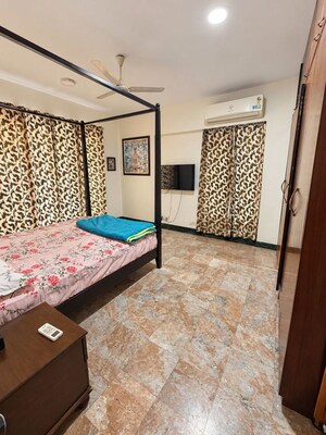 Bedroom in 4 BHK Apartment at Hiranandani Gardens Odyssey I II, Powai – for Rent