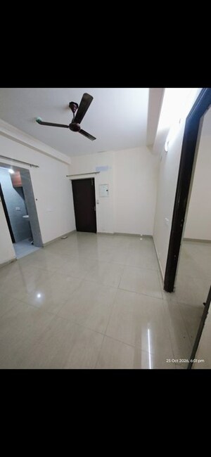 Room in 1 BHK Apartment at Amrapali O2 Valley, Tech Zone 4 Greater Noida – for Sale
