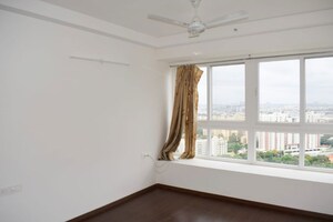 Room in 3 BHK Penthouse at Bhartiya Nikoo Homes Phase 2, Thanisandra Main Road – for Sale