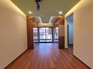 Room in 3 BHK Apartment at NCC Nagarjuna Premier, Jp Nagar – for Rent