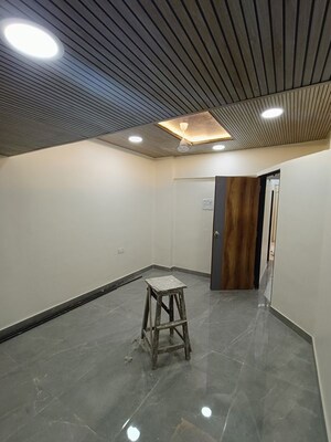 Room in 1.5 BHK Apartment at Mangal Orchid Chs, Andheri West – for Rent
