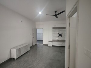 1 BHK Builder Floor For Rent in Yemalur