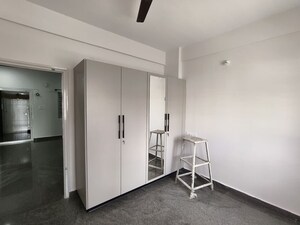 Room in 1 BHK Builder Floor at Yemalur – for Rent