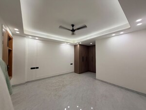 Room in 3 BHK Builder Floor at Saket – for Rent