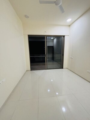 Furnished Amenities in 3 BHK Apartment at Prestige Siesta, Mulund West – for Rent