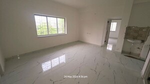 Room in 3 BHK Apartment at Topsia – for Sale