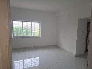 Room in 3 BHK Apartment at Topsia – for Sale