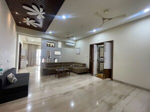 Parking in 3 BHK Builder Floor at Madhapur – for Rent