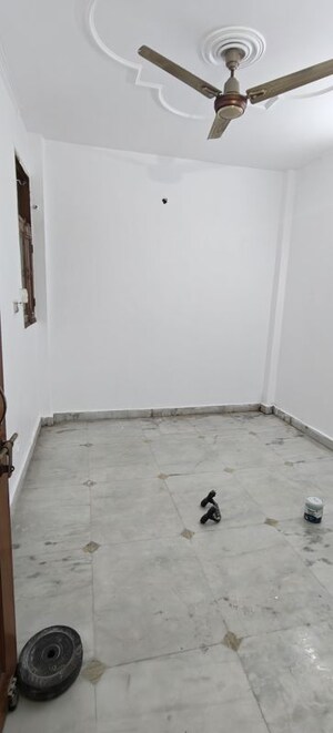 Room in 2 BHK Builder Floor at Rohini Sector 8 – for Rent