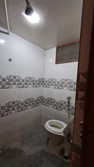 Team Area in 3 BHK Builder Floor at Jp Nagar – for Rent