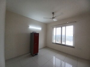 Room in 2 BHK Apartment at Purva Palm Beach, Hennur Road – for Rent