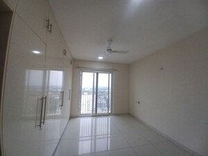 Room in 2 BHK Apartment at Purva Palm Beach, Hennur Road – for Rent