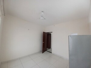 Room in 2 BHK Apartment at Purva Palm Beach, Hennur Road – for Rent