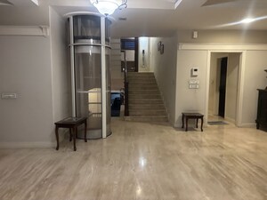 Room in 6 BHK Independent House at Jubilee Hills – for Rent