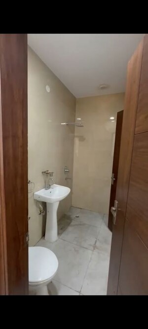 Bathroom in 3 BHK Builder Floor at Fidato Honour Homes, Sector 89 – for Sale