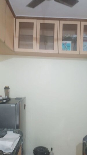 Room in 1 BHK Apartment at Neel Sarovar, Andheri East – for Rent