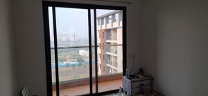 Room in 2 BHK Apartment at Kohinoor Sportsville, Hinjewadi – for Rent
