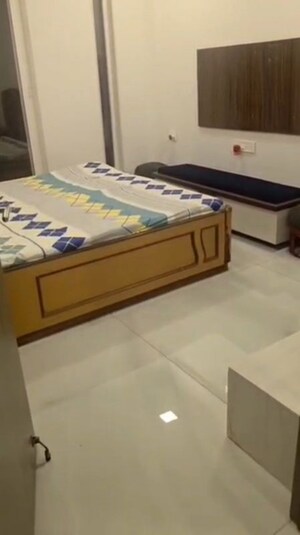 Bedroom in 3 BHK Apartment at Chembur – for Rent