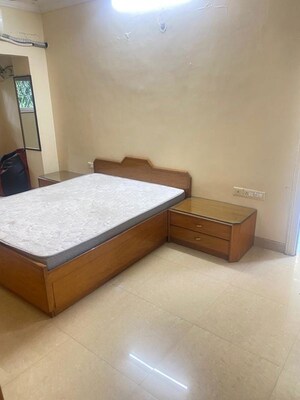 Room in 2 BHK Apartment at Roshma Classic, Kalyani Nagar – for Rent