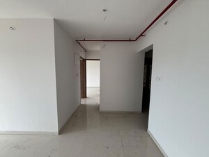 Room in 1 BHK Apartment at Andheri Green Field Towers, Jogeshwari East – for Rent