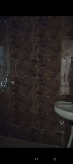 Bathroom in 2 BHK Apartment at Amrapali Ivory Heights, Amrapali Dream Valley – for Rent