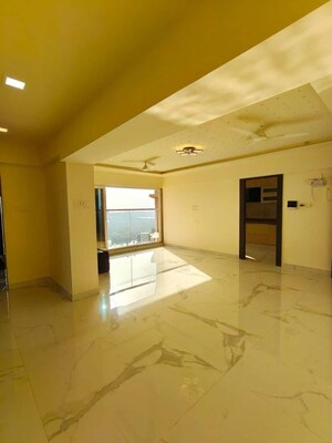 Room in 3 BHK Apartment at Shantiniketan Apartments Matunga, Matunga East – for Rent