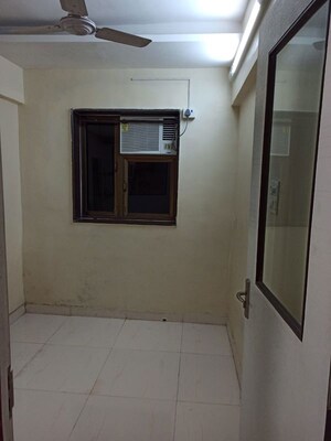 Bedroom in 1.5 BHK Apartment at Ketan Apartments Dadar East, Dadar East – for Rent