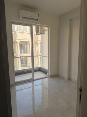Room in 2 BHK Builder Floor at Signature Global City 92, Sector 92 – for Rent