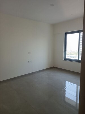 Room in 3 BHK Apartment at Kalpataru Jade Residences, Baner – for Rent