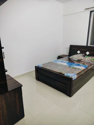 Bedroom in 2.5 BHK Apartment at Chandan Garden, Nibm Road – for Rent