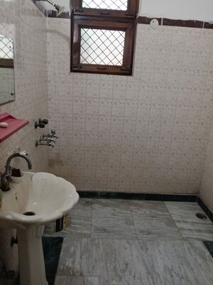 Bathroom in 2 BHK Builder Floor at Sector 35 – for Rent