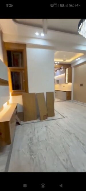 Bathroom in 1 BHK Builder Floor at Vaishali Sector 4 – for Sale