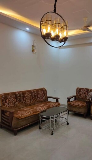 Living Room in 6+ BHK Independent House at Old Dlf – for Sale