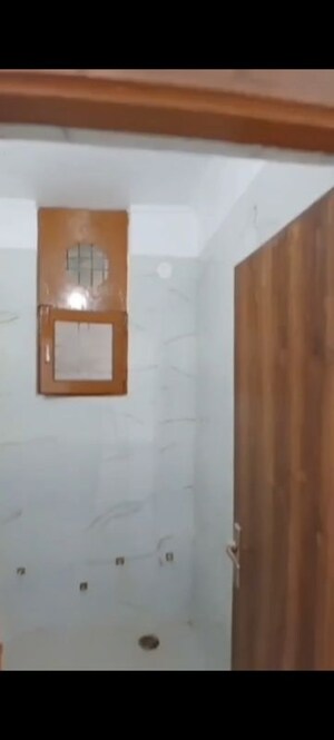Room in 2 BHK Builder Floor at Vaishali Sector 6 – for Sale