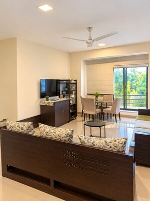 2.5 BHK Apartment For Rent in Oberoi Springs, Andheri West
