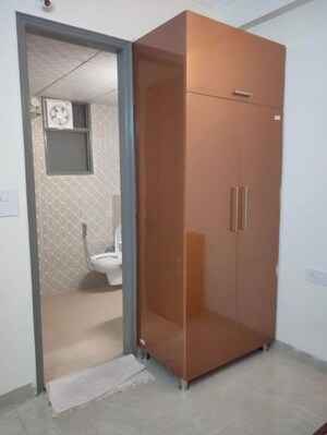 Bathroom in 3 BHK Independent House at Old Dlf – for Sale
