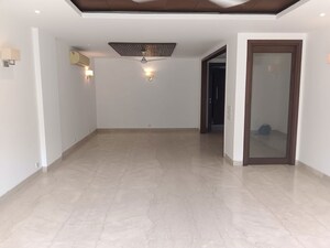 Room in 4 BHK Builder Floor at Vasant Vihar – for Rent