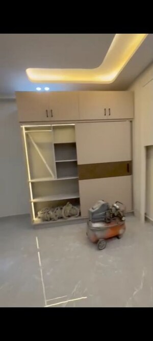 Furnished Amenities in 3 BHK Builder Floor at Vaishali Sector 6 – for Sale