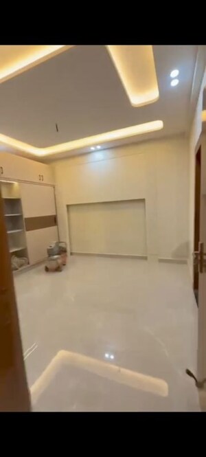 Furnished Amenities in 3 BHK Builder Floor at Vaishali Sector 6 – for Sale
