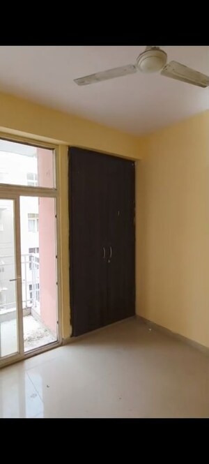 Room in 1 BHK Apartment at Rishabh Cloud 9, Sector 1 Vaishali – for Sale