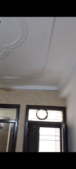 Furnished Amenities in 2 BHK Builder Floor at Vijay Enclave – for Rent