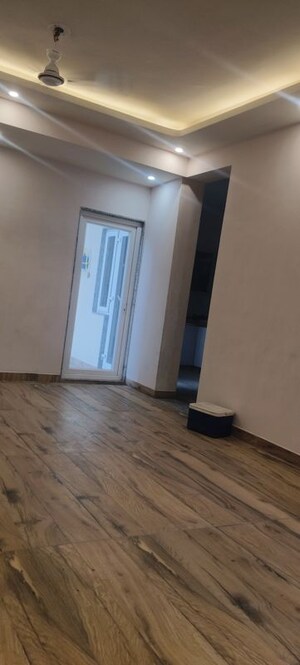 Room in 2 BHK Villa at Sector 52 – for Rent