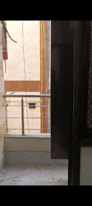 Room in 2 BHK Builder Floor at Shastri Nagar – for Sale