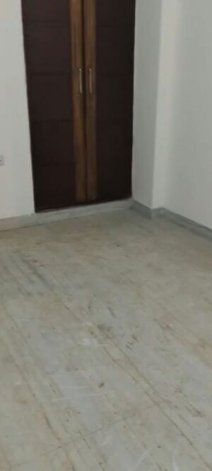 Room in 3 BHK Builder Floor at Paschim Vihar – for Sale